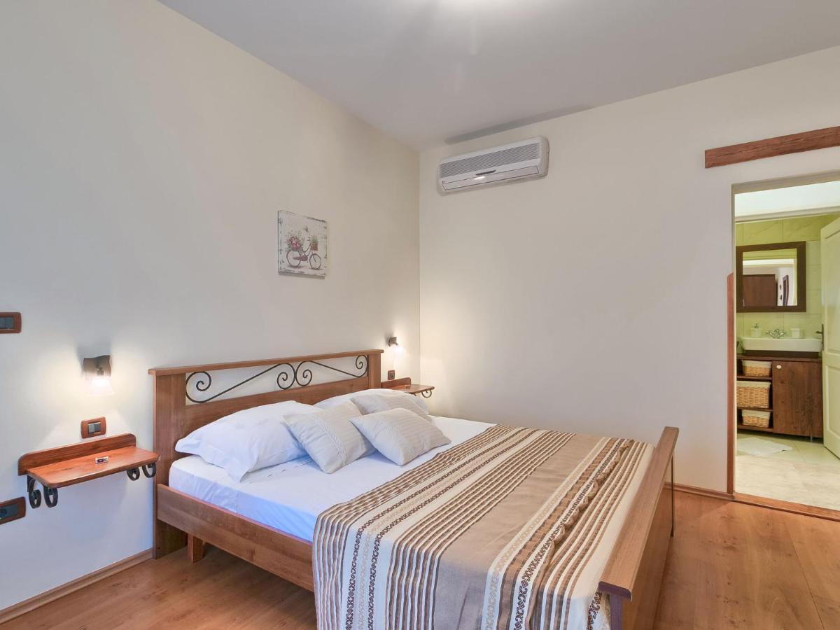 Apartment Sani-1 By Interhome Pjescana Uvala Bagian luar foto